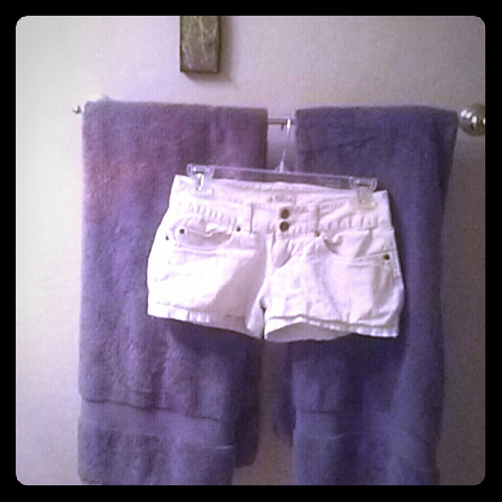 Cute white shorts